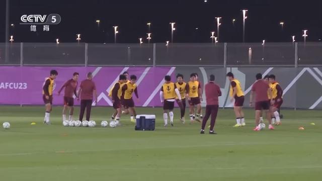 完美体育官方网站-视频丨“尽自己最大努力去战斗！” U23国足决赛前最新备战情况